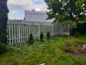 Забор из евроштакетника с забивными столбами 25 метров фото в Краснознаменске