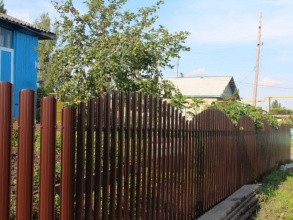 Забор из евроштакетника с утрамбовкой щебнем 48 метров фото в Краснознаменске