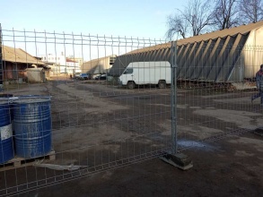 Забор на строительную площадку 75 метров фото под ключ