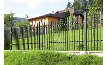 Сварные заборы на ленточном фундаменте 90 метров фото цена за метр