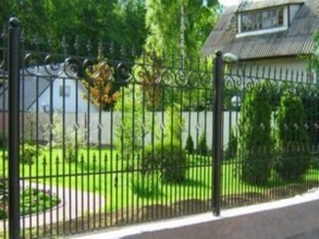 Кованые заборы на ленточном фундаменте 80 метров фото в Краснознаменске