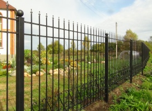 Сварные заборы с забивными столбами  12 метров фото в Краснознаменске